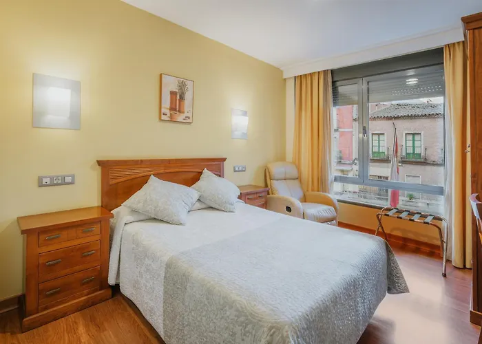 Hotel Reina Isabel