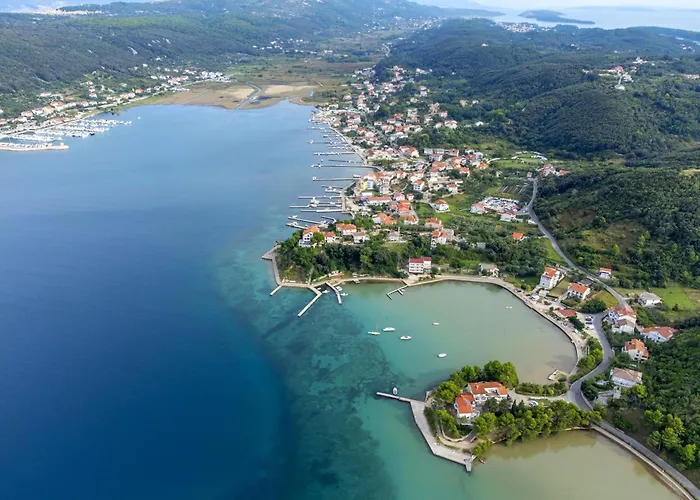 Apartments And Rooms By The Sea Supetarska Draga - Donja, Rab - 5033