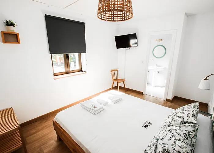 Latas Surf Lodge Loredo