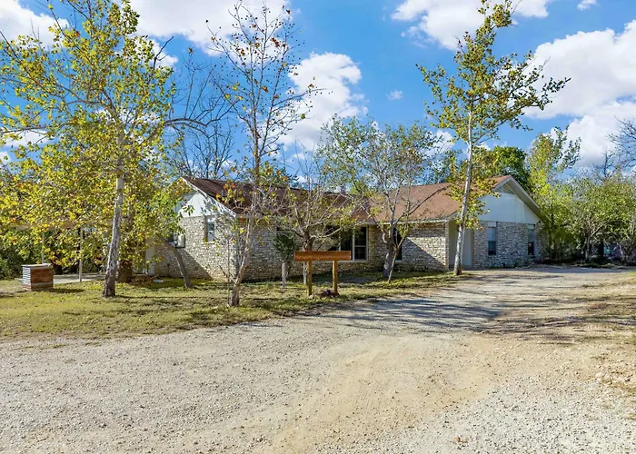 7A Ranch Hotel Wimberley