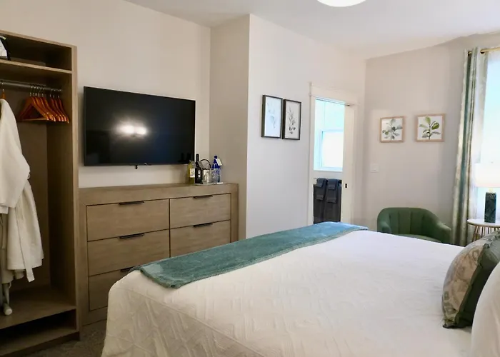 Kingston Hotels