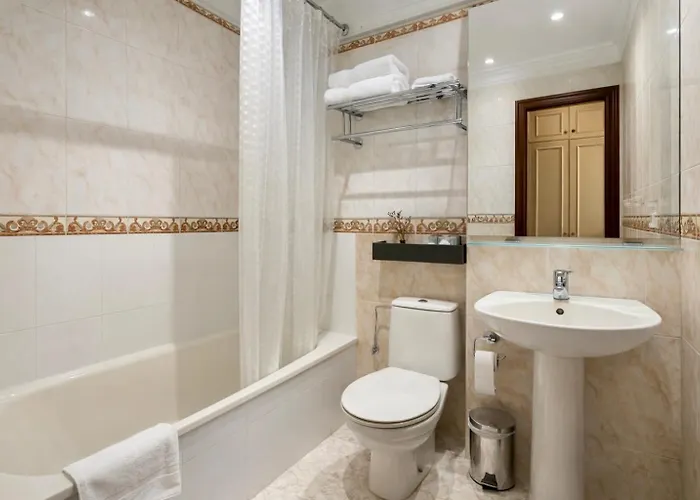 Cuatro Caminos Rooms