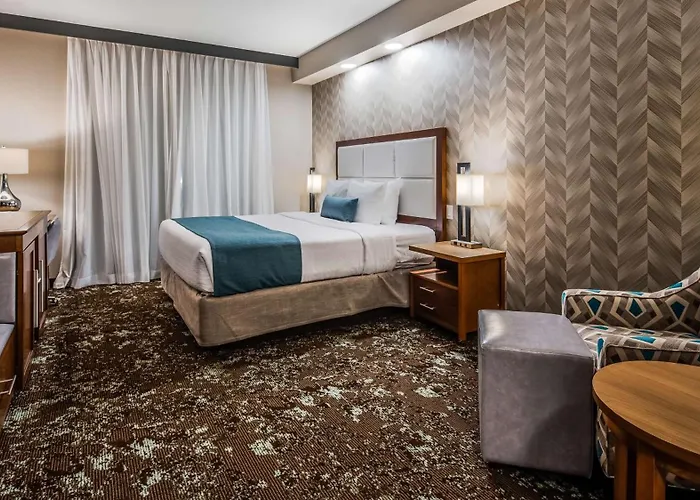 Best Western Premier Des Moines-Ankeny Hotel
