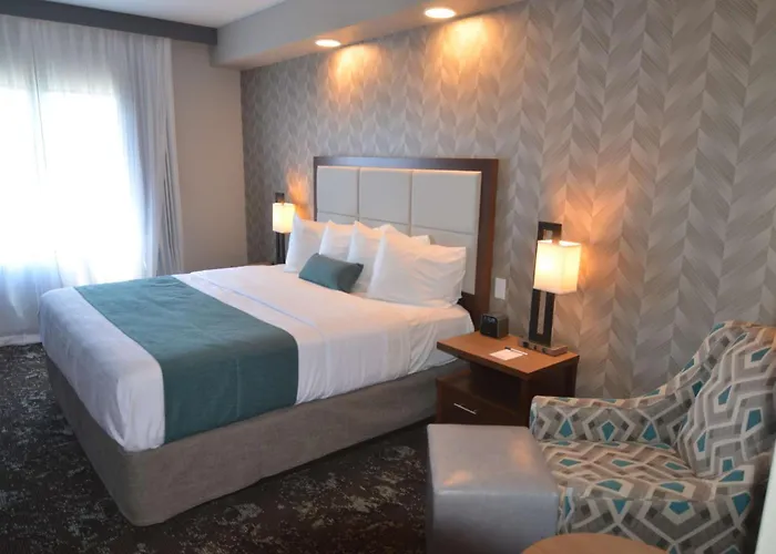 Best Western Premier Des Moines-Ankeny Hotel