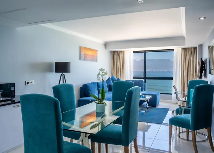 Hotels in Bloubergstrand