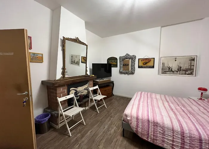 Room Saronno + B&B