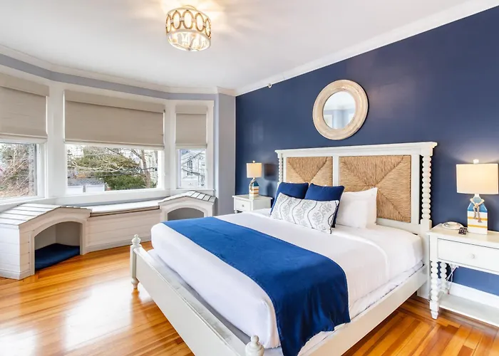 Paws On Pelham (Adults Only) Bed & Breakfast Newport