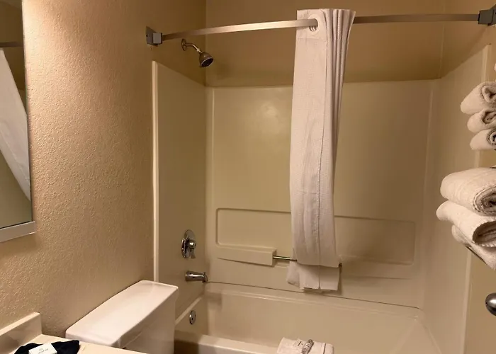 Cassville Hotels