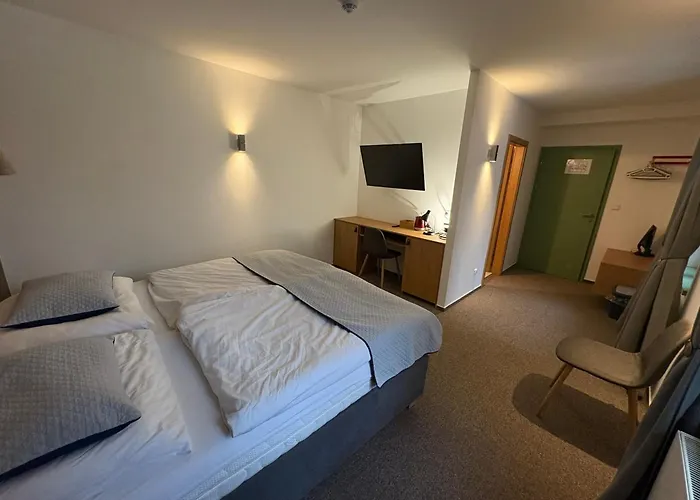 Hotels in Hřensko