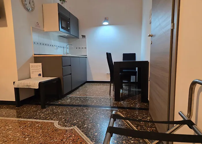 Affittacamere House Leomar Di Sara - Gaslini Genua