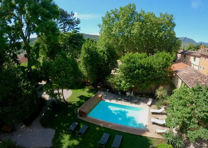 Maison Sumiane - Maison d hotes et locations avec piscine