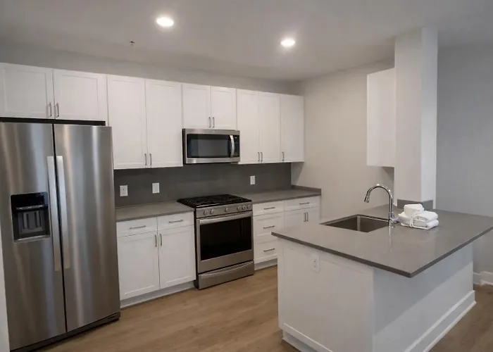 Luxury 2 Bedrooms 2 Bathrooms With Pool And Gym