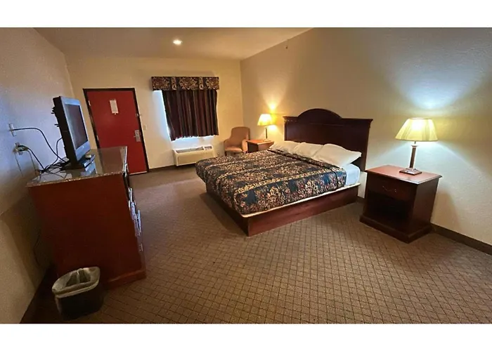Kiowa Hotels