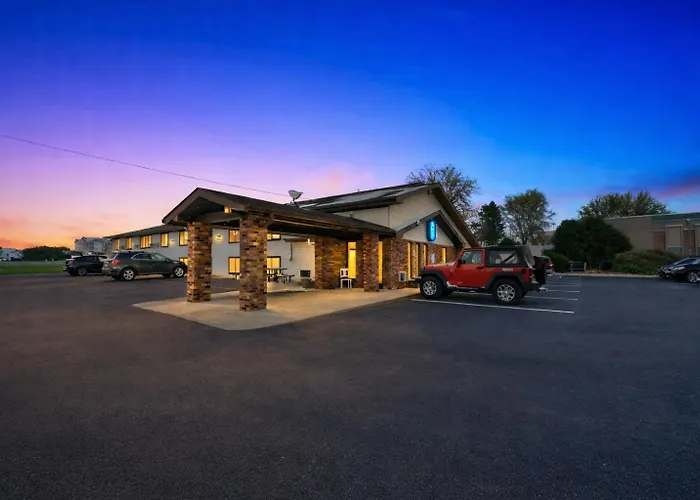 Hotel 8 Fergus Falls