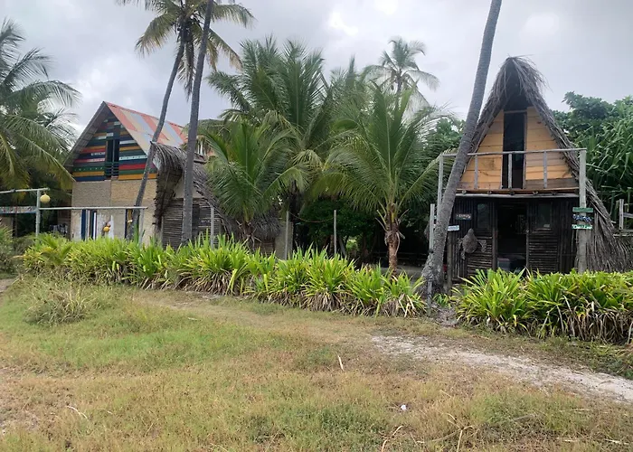 Cabana Família Coruja Camaçari