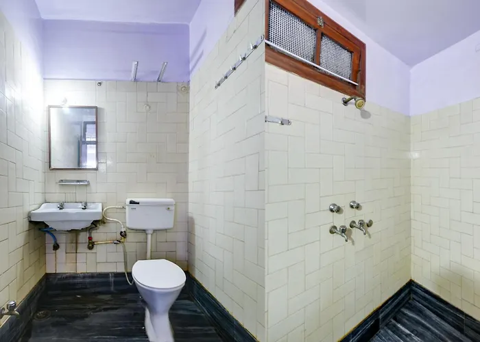 Hotel New Royal Just Near Old Delhi Railway Station And Red Fort