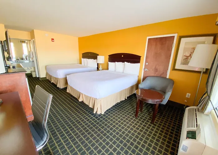 Unadilla Hotels