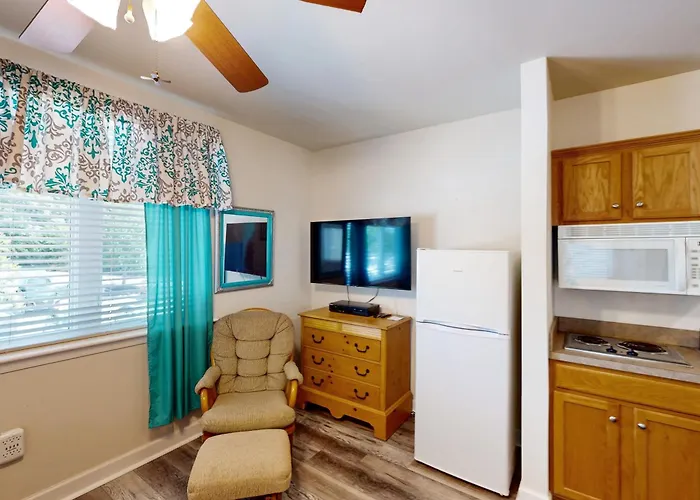 Huddleston Hotels