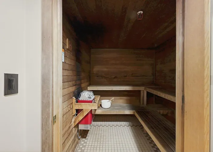Powderhorn Lodge 107: Columbine Suite Solitude