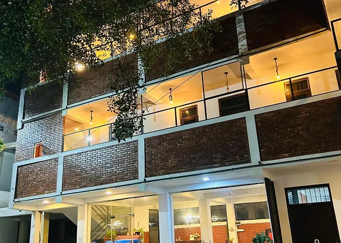 Unic Residence And Transit Hotel