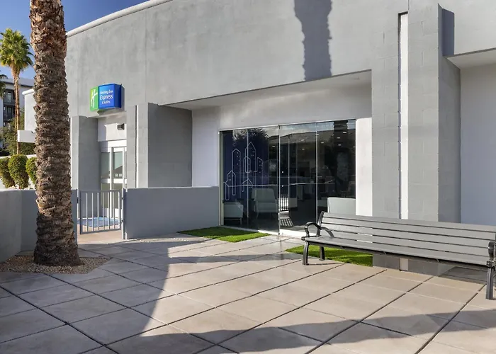 Holiday Inn Express & Suites Phoenix - Midtown, An Ihg Hotel
