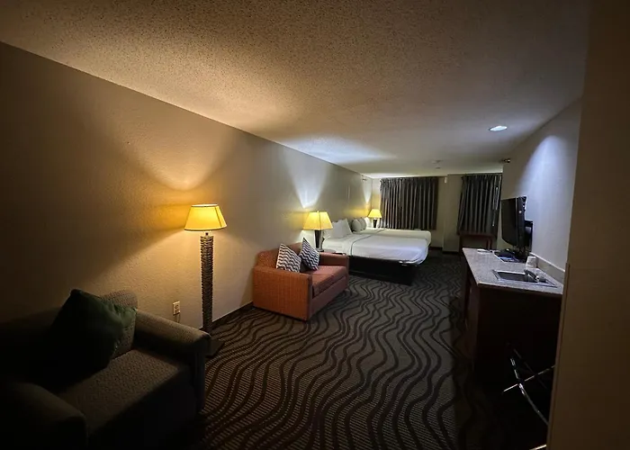Baymont Inn & Suites By Wyndham Lincoln Ne