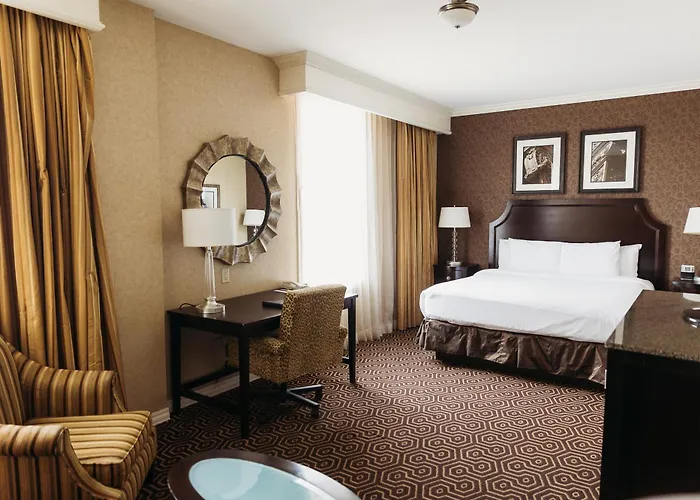 Dubuque Hotels