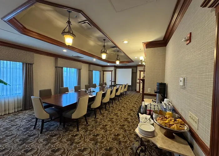 Lakeville Hotels