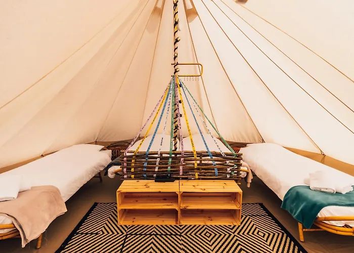 Daft Hotel & Glamping