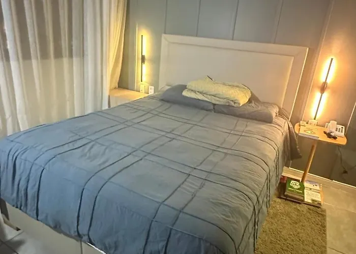 Flat em Hotel de Luxo beira mar da grife Ritz suítes com vista ampla para todo o mar da cruz das almas, jatiúca e ponta verde, com toda estrutura de um hotel lindo e arrojado, academia, piscina e muito mais, venha viver essa experiência incrível!