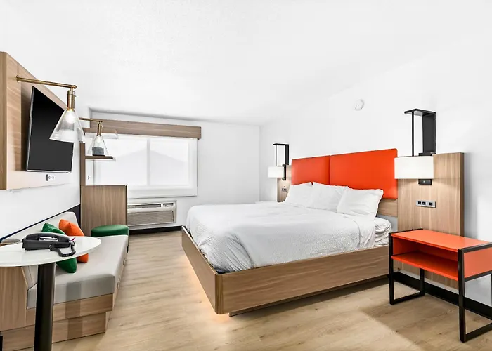Superior & Sage Hotel