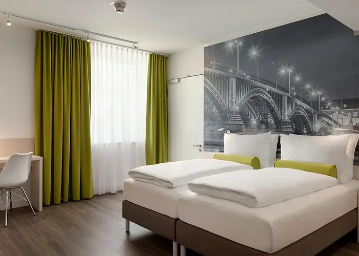 Super 8 By Wyndham Mainz Zollhafen Hotel