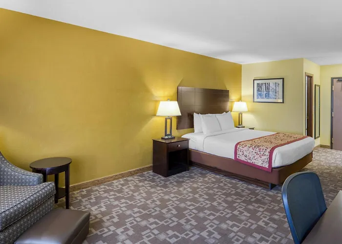 Blackfoot Hotels