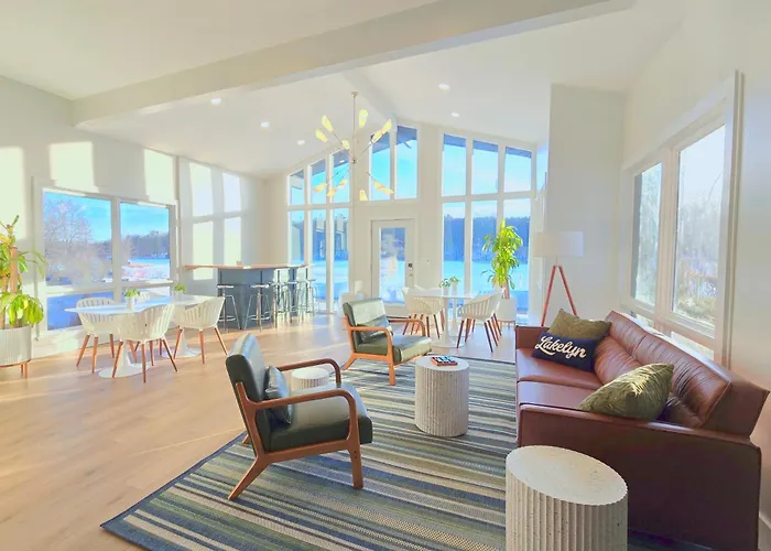Lakeville Hotels