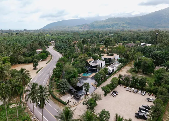 Khanom Hotels
