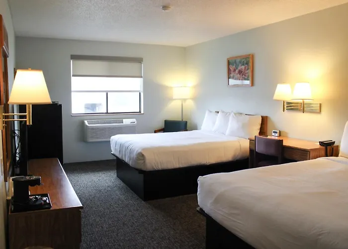 Long Prairie Hotels