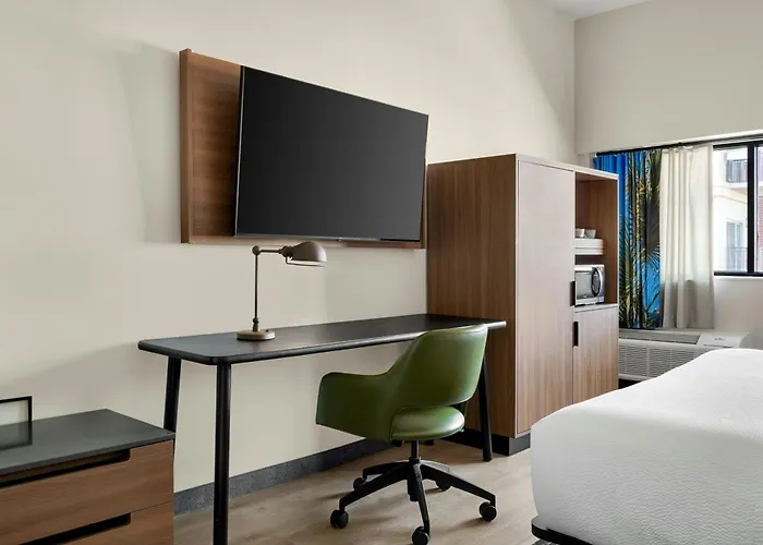 Fairfield By Marriott Inn & Suites Charleston Downtown