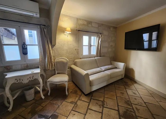 Hotel Du Palais Des Papes