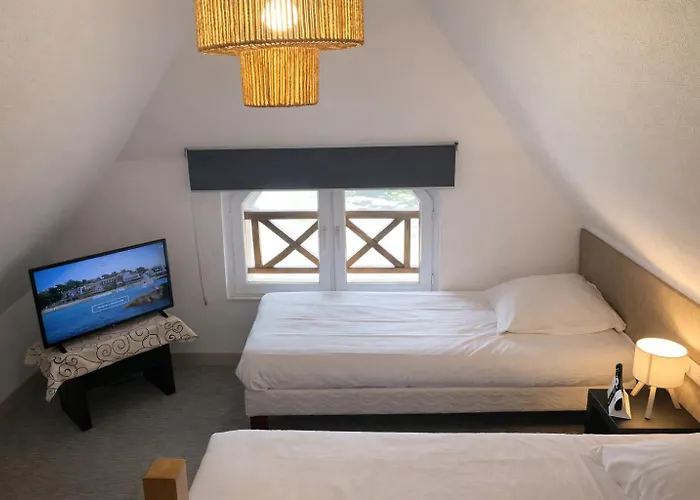 Logis Hôtel Saint Guirec Et De La Plage