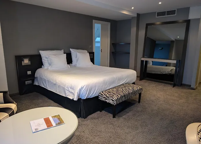 Logis Hotel Le Parc&Spa Saint-Hippolyte 