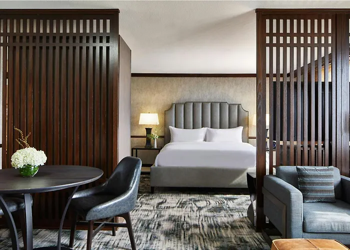 Renaissance Mobile Riverview Plaza Hotel