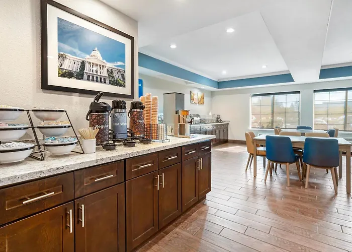 Luxury Hotels in Roseville