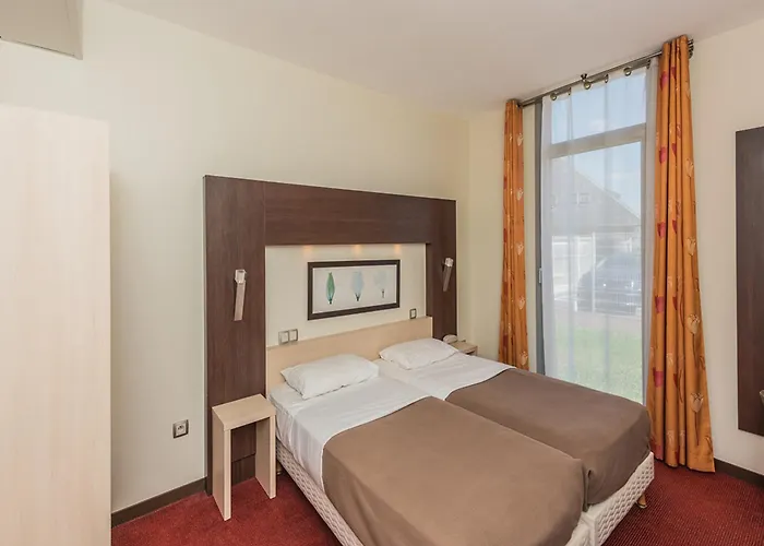 Hostellerie Saint Vincent Beauvais Aeroport