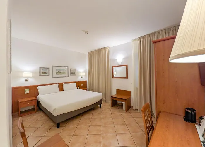 Hotel Lauri Macerata
