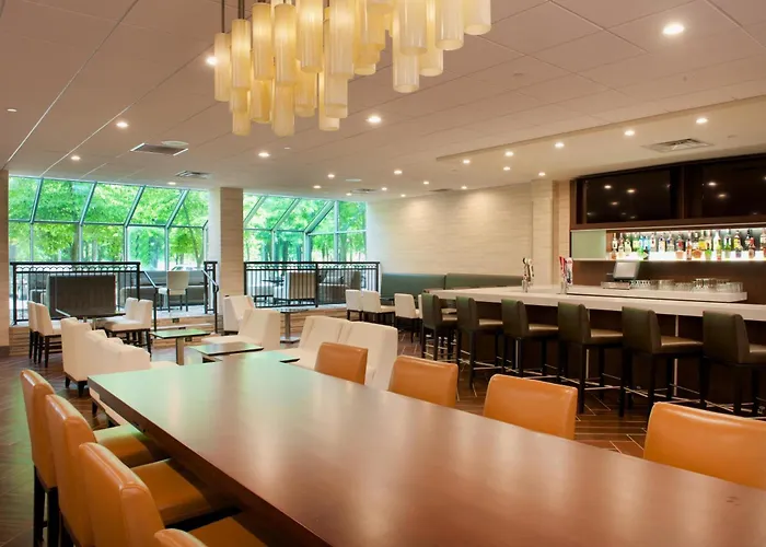 Embassy Suites By Hilton Cincinnati Northeast - Blue Ash
