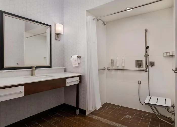Rockville Centre Hotels
