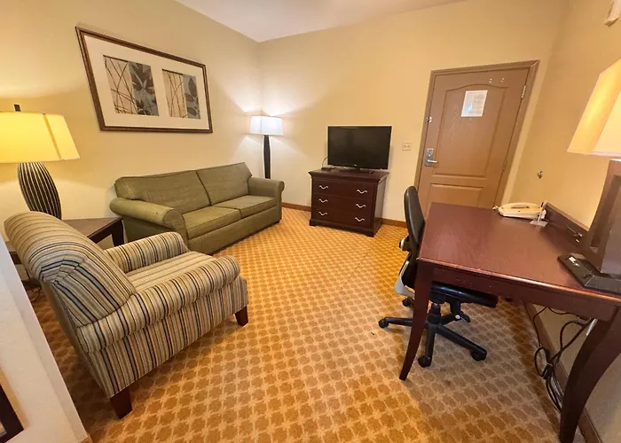 Pineville Hotels
