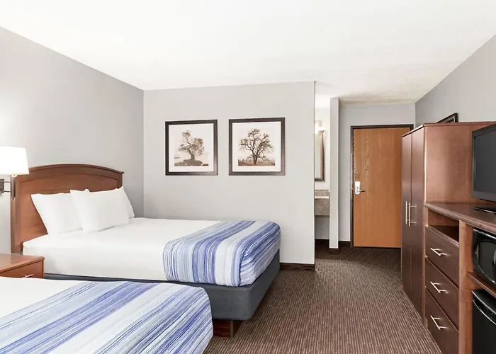 Americinn By Wyndham Fergus Falls Conference Center