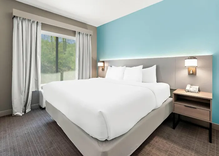 Tunkhannock Hotels