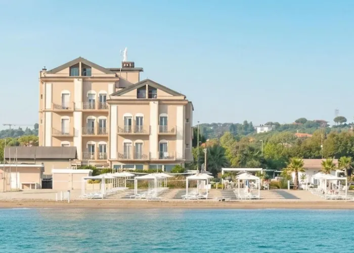 Hotel Liberty Beach - Parking&Beach included Riccione